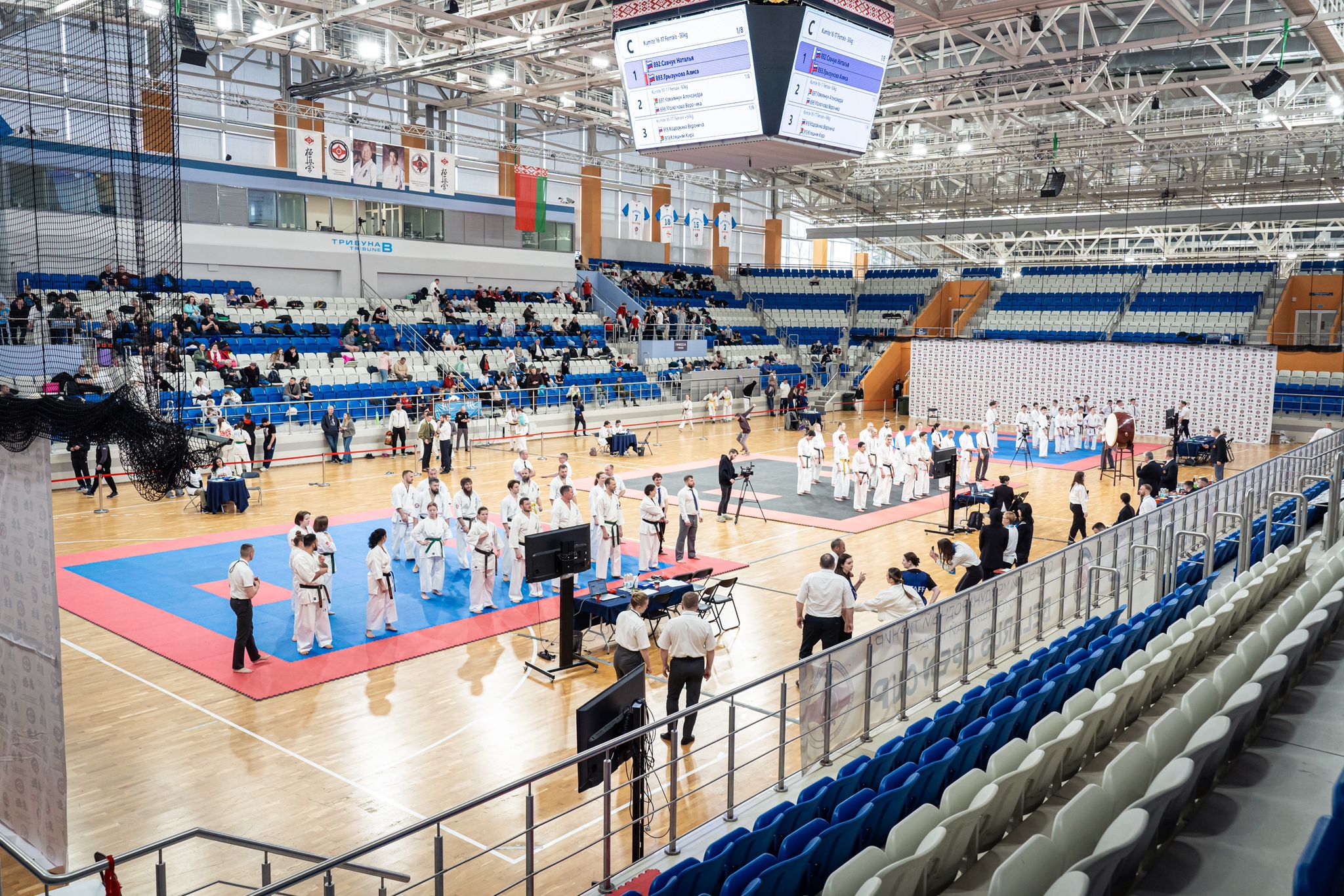 O vedere larga a salei si a cubului de televiziune la Belarus Open Cup 2024