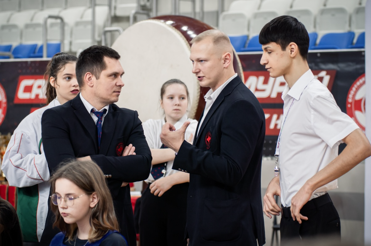 Colegiul de judecători al Samurai Open Cup 2025 în Palatul de Sport „Uruchie” Colegiul de judecători al Samurai Open Cup 2025 în Palatul de Sport „Uruchie”